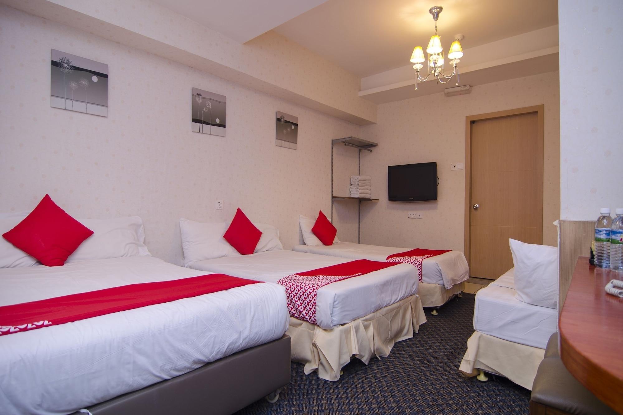 The Crown Borneo Hotel Кота-Кинабалу Экстерьер фото
