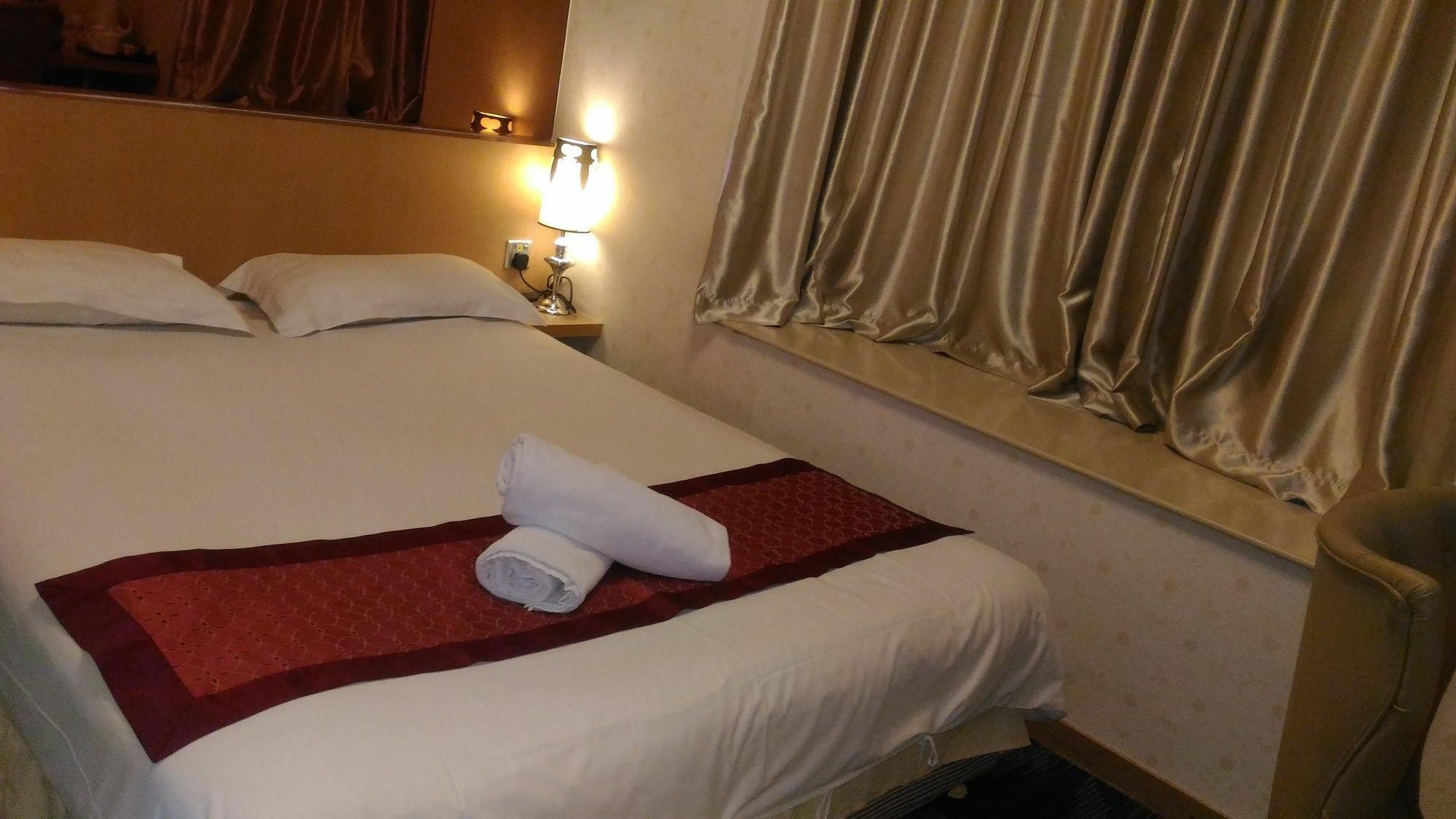 The Crown Borneo Hotel Кота-Кинабалу Экстерьер фото